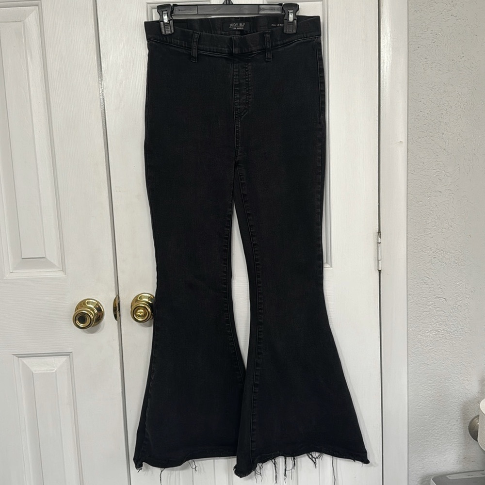 Judy Blue 7/28 Black Jeans